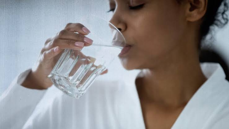 Are you drinking water the wrong way? here’s what to do instead